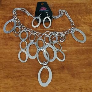 Paparazzi silver bib necklace and earrings set